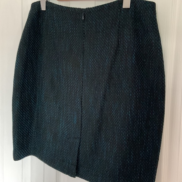 BOGO free.  Teal and black Banana Republic skirt. Tweed look. Mint condition - Picture 2 of 5